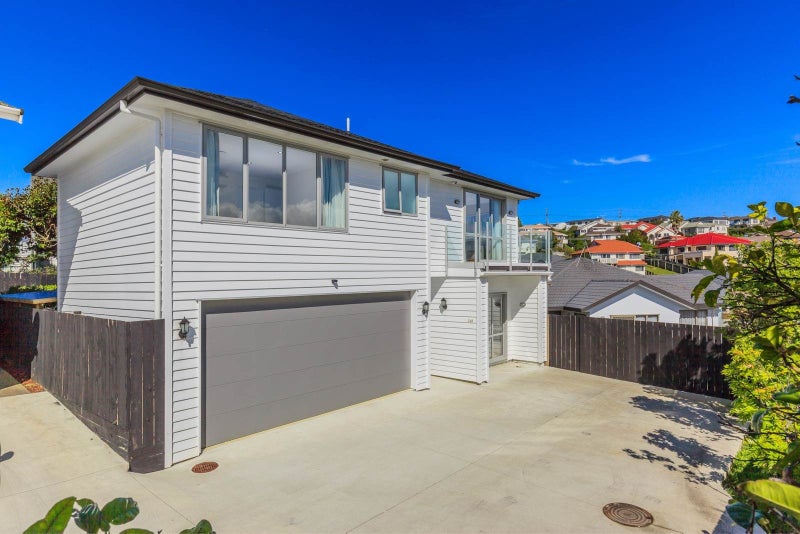 34B Velma Road, Hillcrest, Auckland - Carousel 1