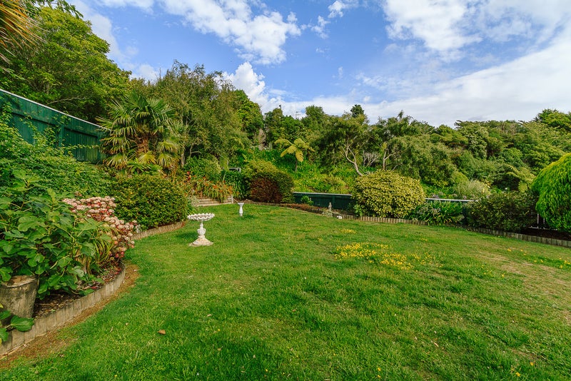 9 Timaru Grove, Kelson, Lower Hutt - Carousel 2