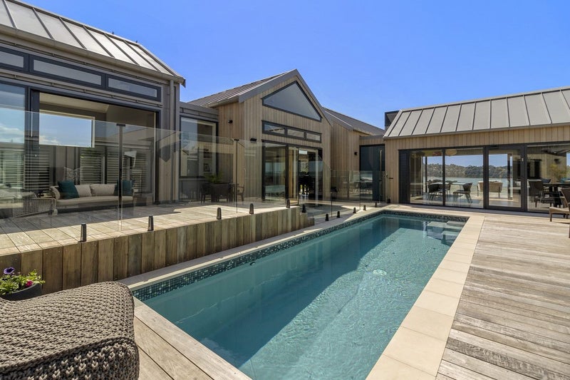 5 Takahuri Place, Albany - Carousel 2