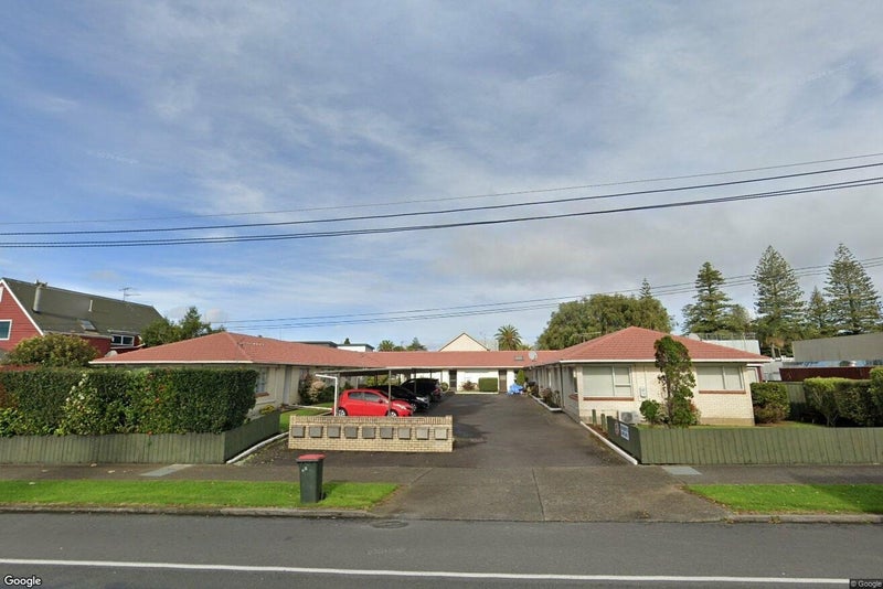 2/135 Trafalgar Street, Onehunga, Auckland - Carousel 1
