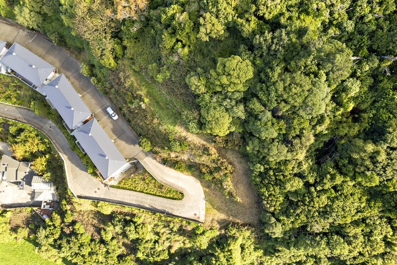 17 Onslow Road, Khandallah, Wellington - Carousel 1