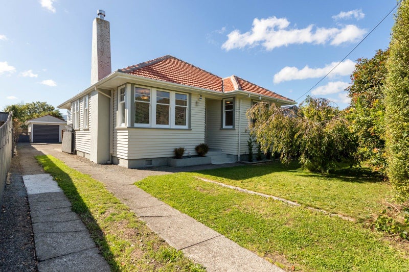 60 Pine Avenue, Ebdentown, Upper Hutt - Carousel 1