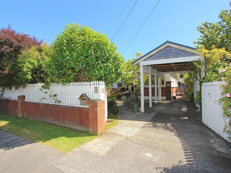 8 Ropata Crescent, Boulcott, Lower Hutt - Carousel 19
