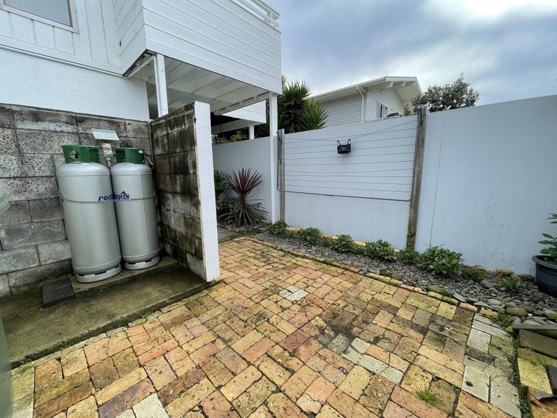 1/1 Te Akau Street, Ohope - Carousel 11