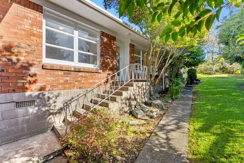 2/22 Margaret Place, Milford, Auckland - Carousel 1