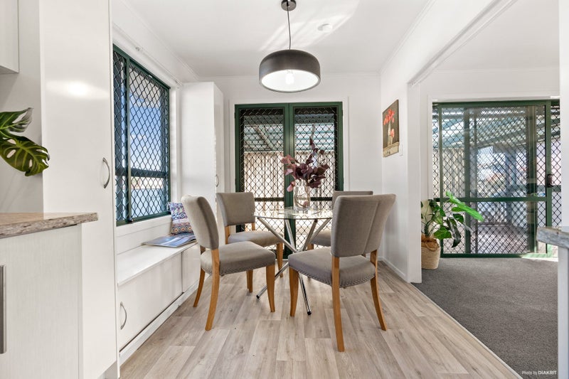 17 Comet Crescent, Mangere, Auckland - Carousel 2