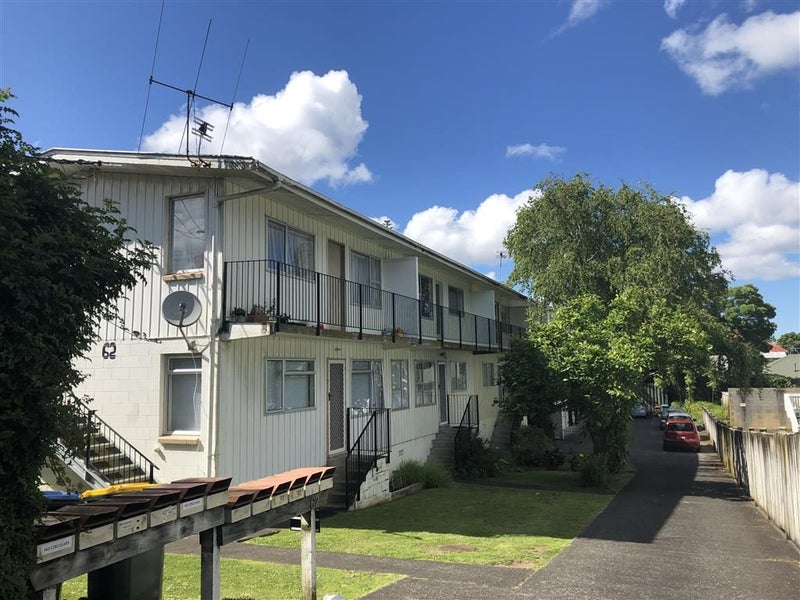 2/62 Grange Road, Mount Eden, Auckland - Carousel 1