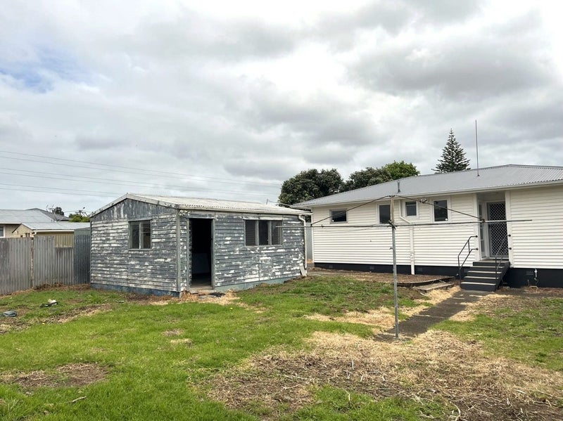 12 Whitley Crescent, Otara, Auckland - Carousel 12