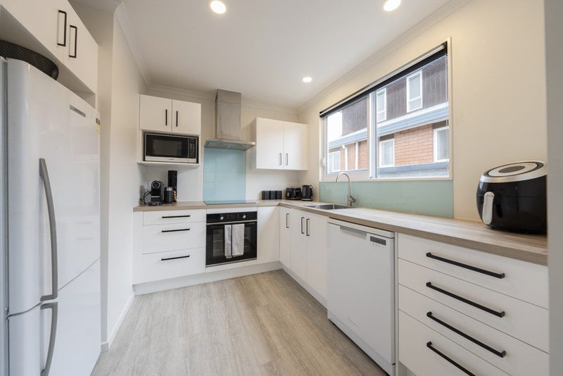 1/106 Beresford Street, New Brighton, Christchurch - Carousel 2