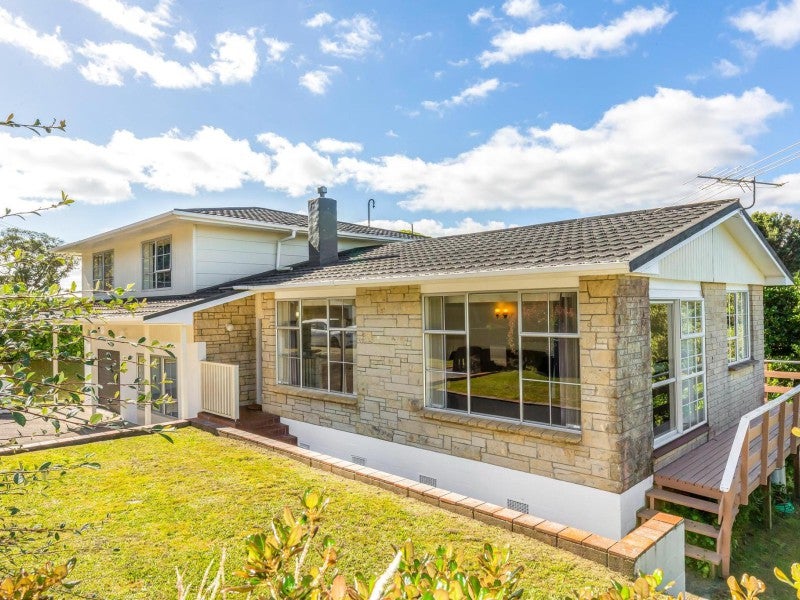 11 Kotipu Place, Pukerua Bay, Porirua - Carousel 1