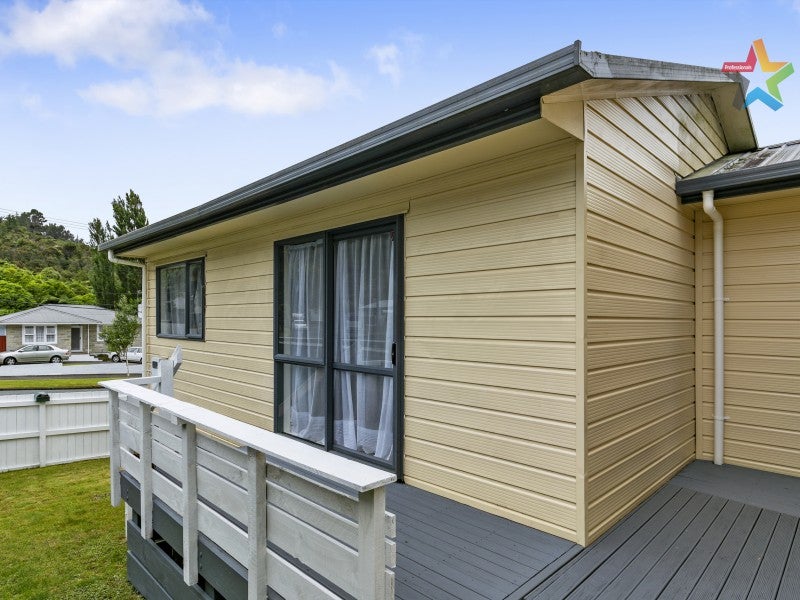59 Delaney Drive, Stokes Valley, Lower Hutt - Carousel 1