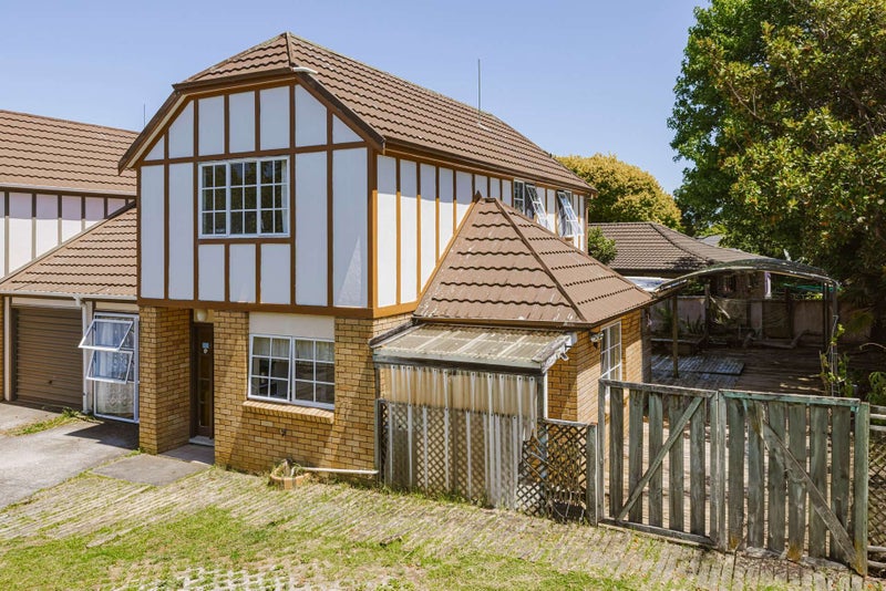 2/51 Jillteresa Crescent, Half Moon Bay, Auckland - Carousel 2