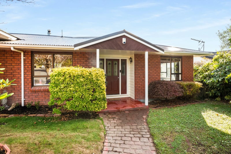7 Lakewood Avenue, Churton Park, Wellington - Carousel 1