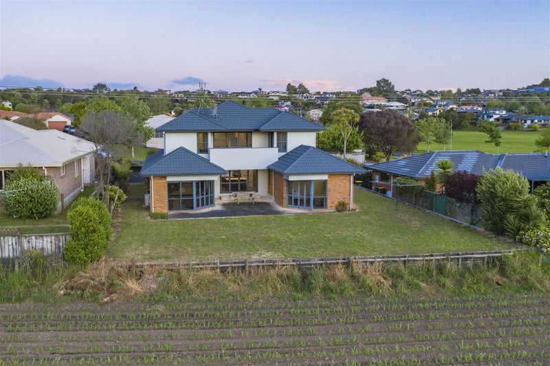 7 Country Lane, Western Heights, Hamilton - Carousel 1