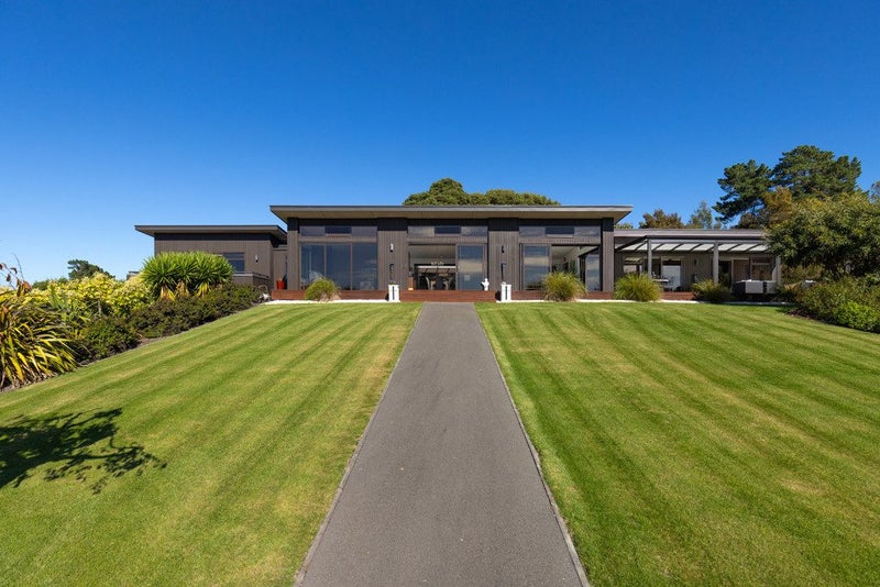 68 Hoddy Road, Redwood Valley - Carousel 2