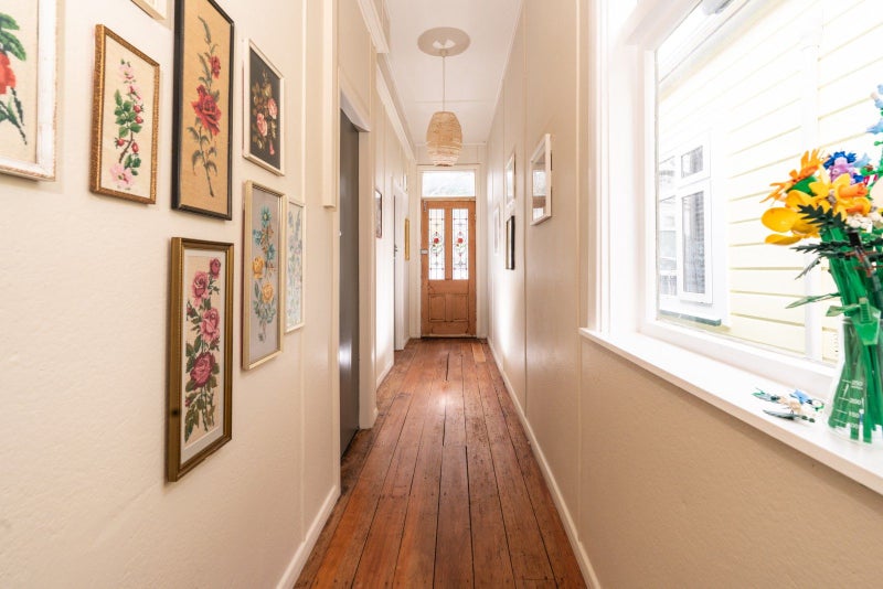 19 Moir Street, Mount Victoria, Wellington - Carousel 2