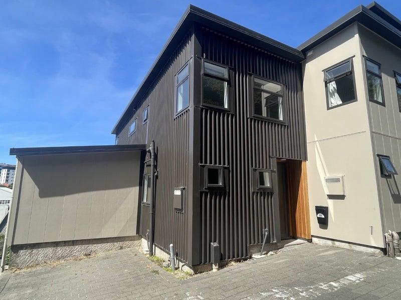 155 Grant Road, Thorndon, Wellington - Carousel 20