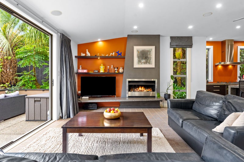 2/15 Totara Grove, Hillcrest, Auckland - Carousel 2