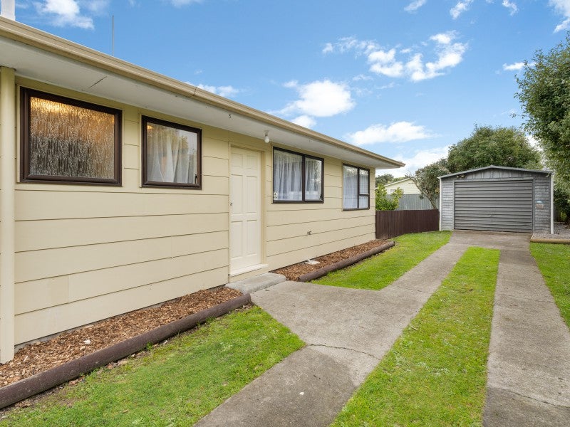 8 Ashton Place, Highbury, Palmerston North - Carousel 2