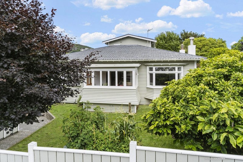 28 Cooper Street, Karori, Wellington - Carousel 1