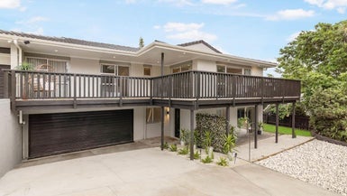 30 Hollyford Drive, Clover Park, Auckland - Carousel 1