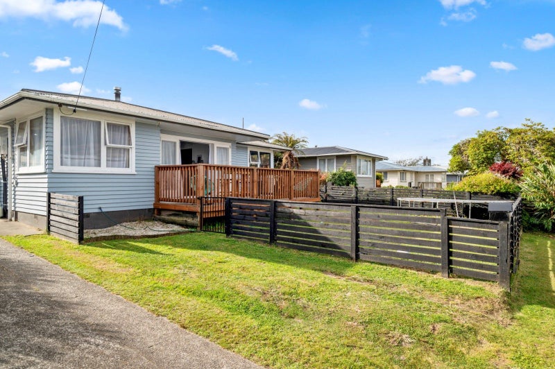 53 Kea Street, Selwyn Heights, Rotorua - Carousel 1
