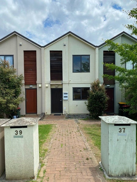 39 Spalding Rise, Golflands, Auckland - Carousel 1