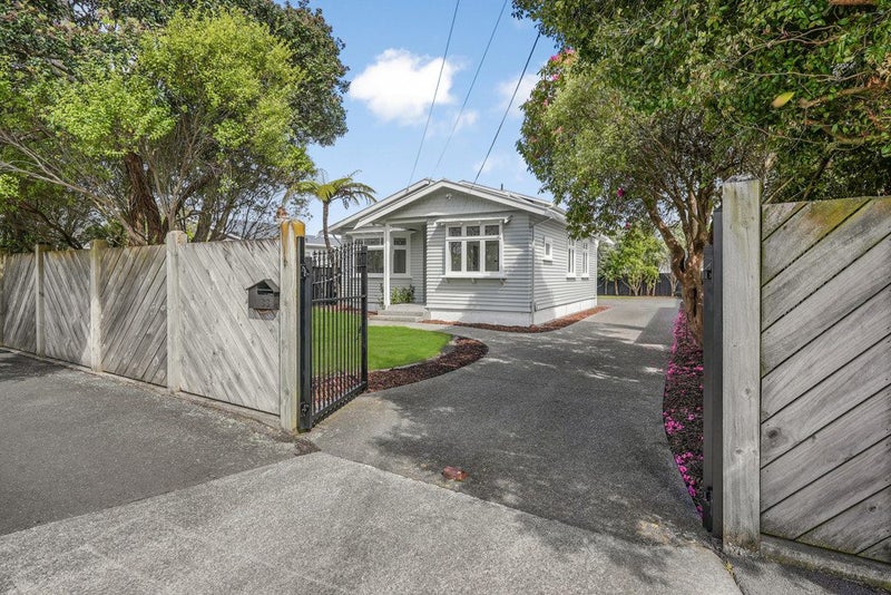 33 Whites Line, WOBURN, LOWER HUTT - Carousel 23