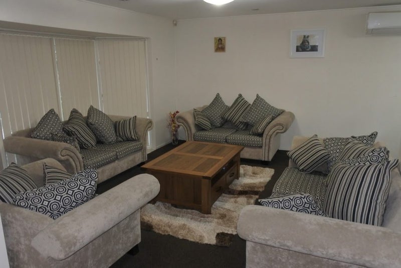 110 Everglade Drive, Totara Heights, Auckland - Carousel 2