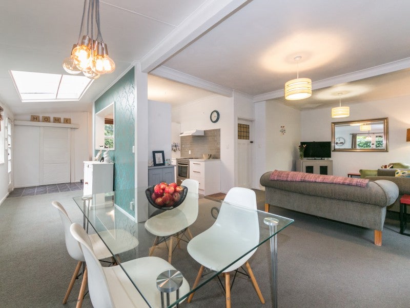 24 Cobden Road, Bluff Hill, Napier - Carousel 1