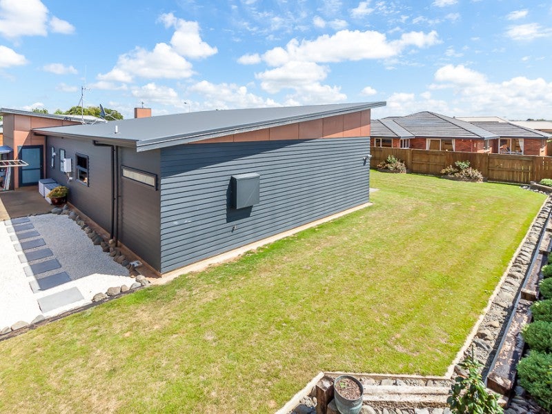 39 Liberty Grove, Kelvin Grove, Palmerston North - Carousel 20