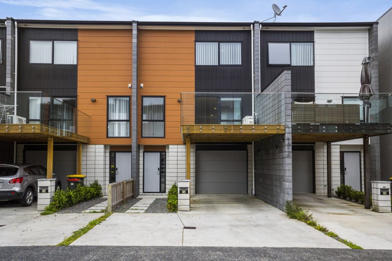 26 Meritage Lane, Te Atatu South, Auckland - Carousel 1