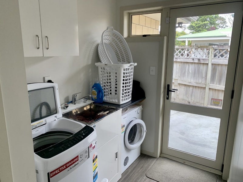 4 Challinor Street, Pukete, Hamilton - Carousel 11