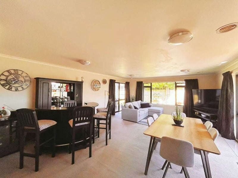 110 Huntington Drive, Huntington, Hamilton - Carousel 2
