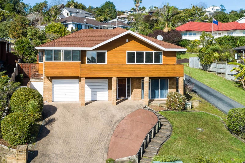 26 Bayside Drive, Browns Bay, Auckland - Carousel 1
