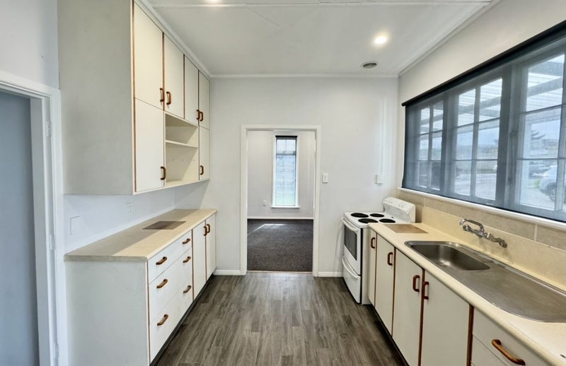 1006 Tremaine Avenue, Roslyn, Palmerston North - Carousel 2