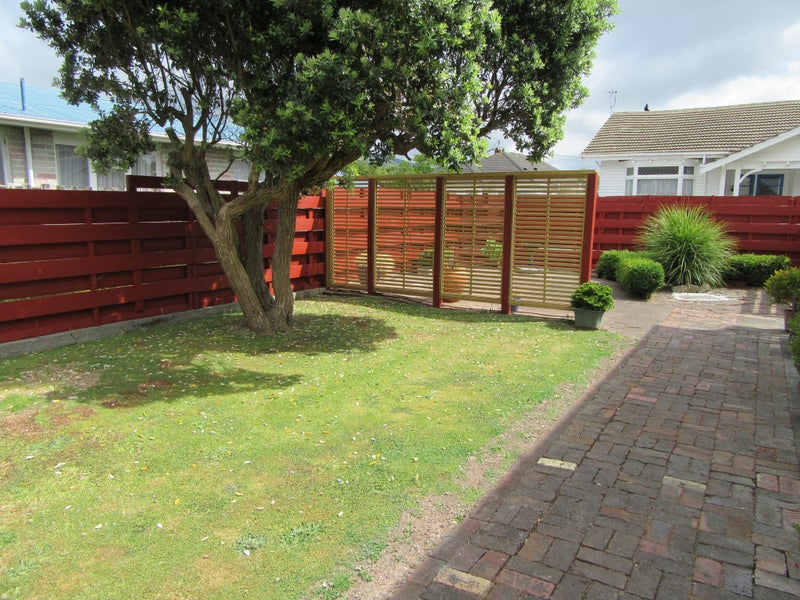243 Waterloo Road, Hutt Central, Lower Hutt - Carousel 16