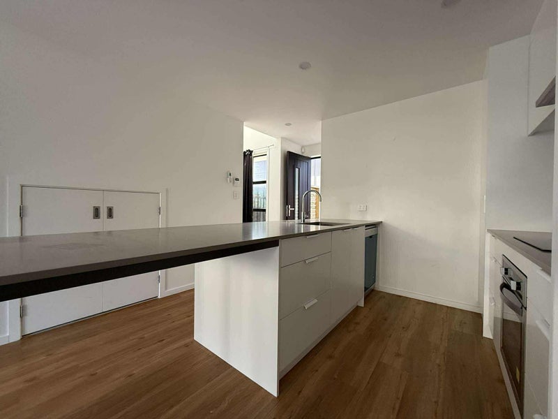 2/27 Main Road, Wainuiomata, Lower Hutt - Carousel 2