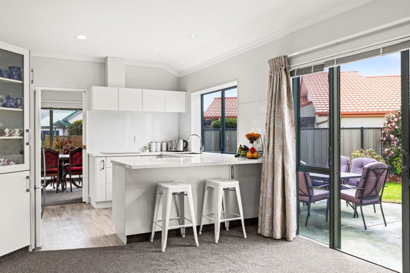 18 Claridge Place, Taradale, Napier - Carousel 2