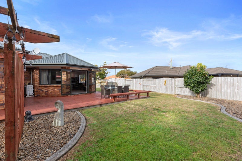5 Lamia Grove, Papamoa Beach, Papamoa - Carousel 2