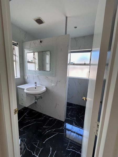 2/651 Manukau Road, Royal Oak, Auckland - Carousel 11