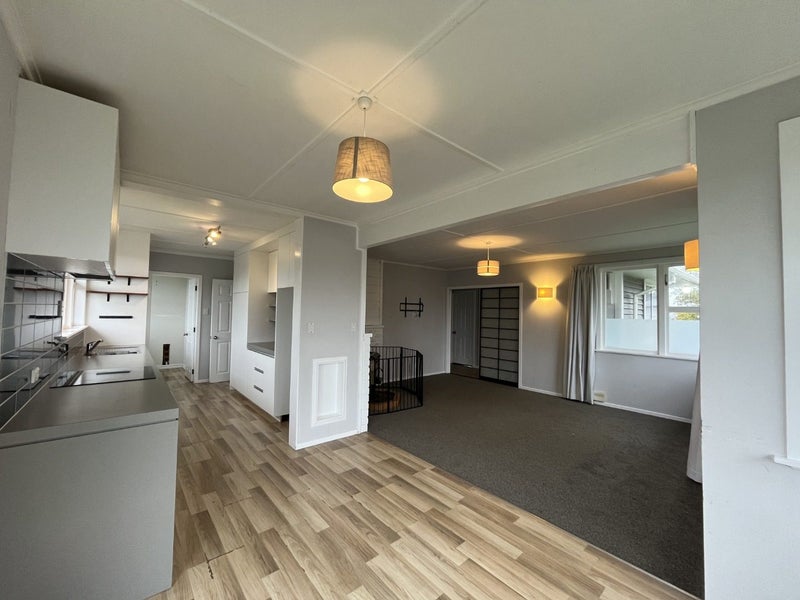 13 Elm Grove, Westown, New Plymouth - Carousel 2
