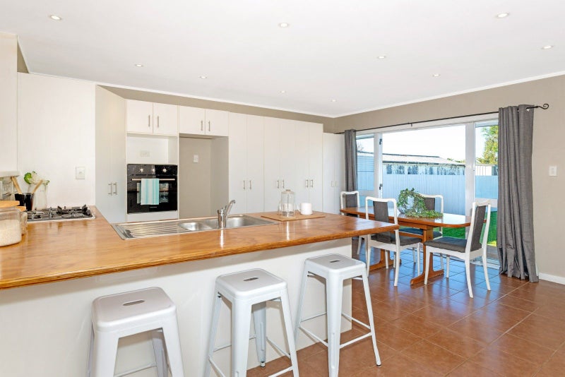 54 Oak Street, Mangapapa, Gisborne - Carousel 2