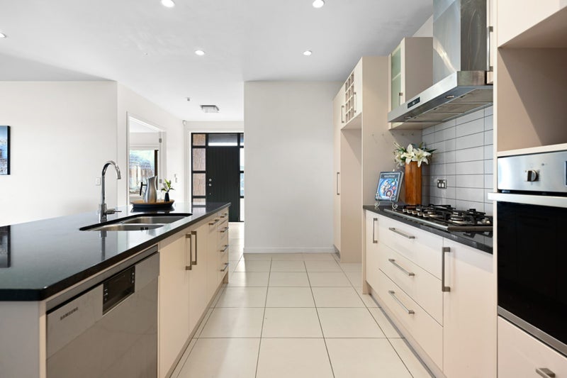 8 Ashwick Terrace, Huntington, Hamilton - Carousel 2