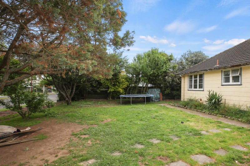 29 Slim Street, Bader, Hamilton - Carousel 2