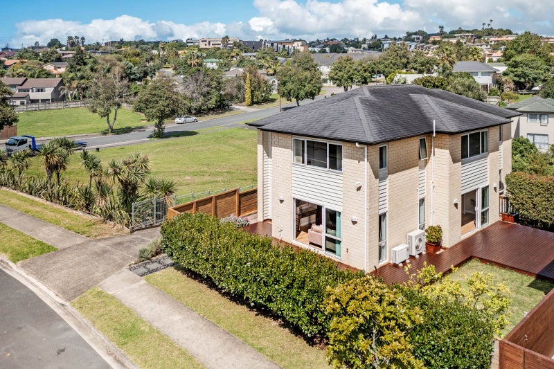 2 Sohlue Place, Oteha, Auckland - Carousel 1