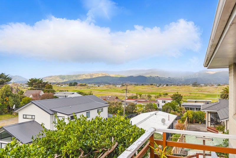 57A Golf Road, Paraparaumu Beach, Paraparaumu - Carousel 2