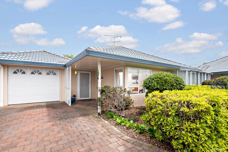 6/10 Gerard Way, Meadowbank, Auckland - Carousel 1