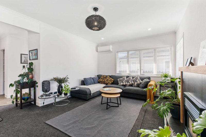 14 Howden Street, Waiuku, Waiuku - Carousel 2