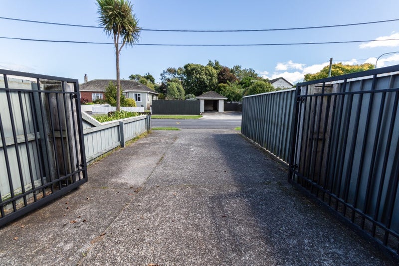 124 Naenae Road, Naenae, Lower Hutt - Carousel 35